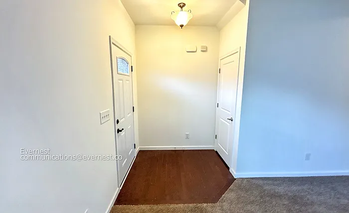 1054 Countess Ln — Photo 7