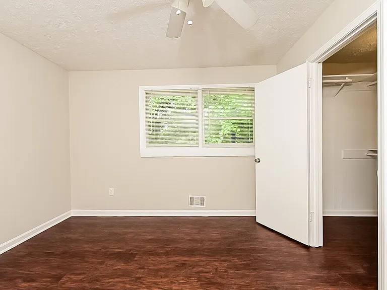 3074 Menlo Park Dr — Photo 6