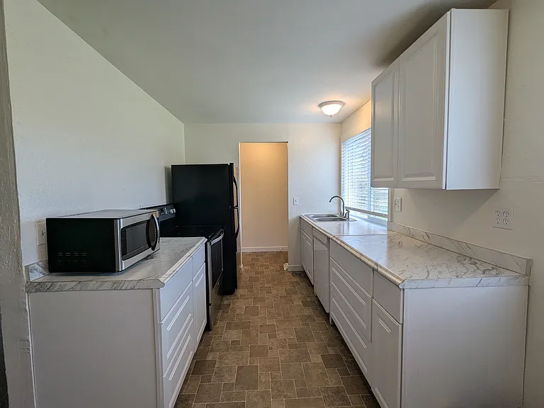 19113 Loganberry St SW — Photo 5