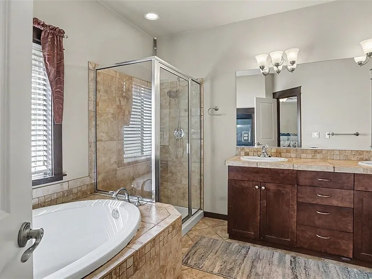 1357 Elma Pl NE — Photo 25