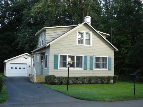 1277 Shore Dr, Silver Creek, NY 14136