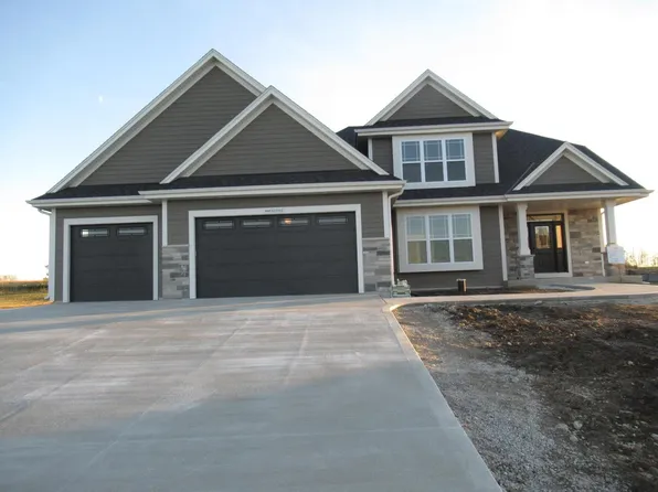 N48W27303 Golden Pheasant WAY, Pewaukee, WI 53072