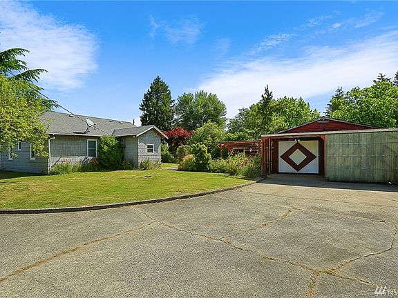 3rd image of 2605 S 150th St