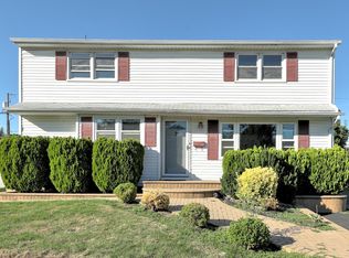 7 Derby Rd FLOOR 1, Hicksville, NY 11801