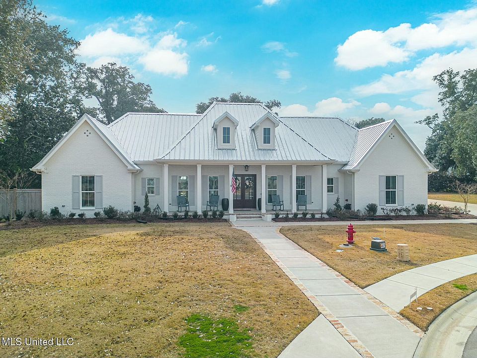 1st image of 114 Seaside Oaks Dr