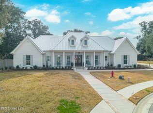 114 Seaside Oaks Dr, Pass Christian, MS 39571