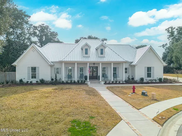 114 Seaside Oaks Dr, Pass Christian, MS 39571