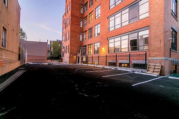 Rented by Nooklyn NYC LLC | media 25