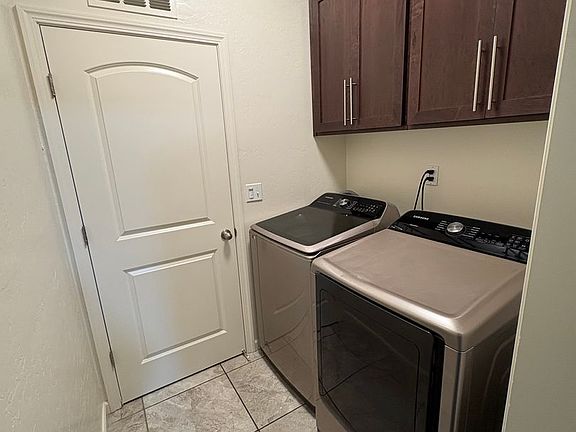 4th image of 3215 N Kent St