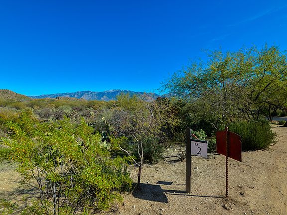 2nd image of 916 W Tortolita Mountain Cir #2