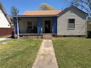 409 S Carl St, Siloam Springs, AR 72761