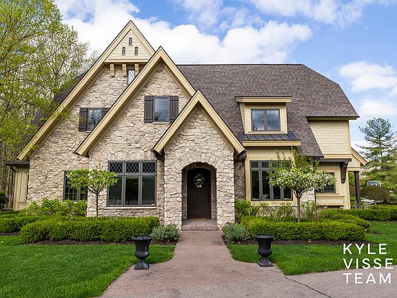 2nd image of 5884 Sterling Manor Ct SE