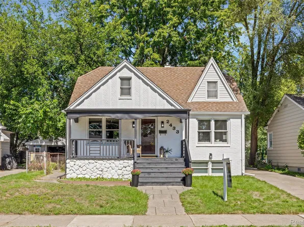 2433 Dallas Ave, Royal Oak, MI 48067