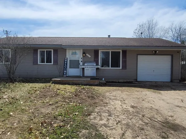 403 Kalkaska St NW, Kalkaska, MI 49646