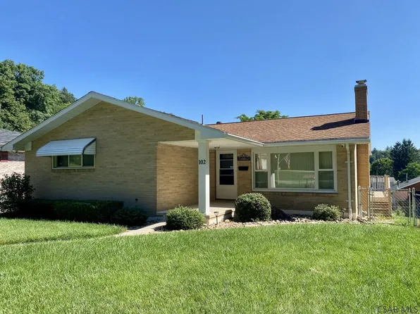 102 Thunderbird Dr, Johnstown, PA 15905
