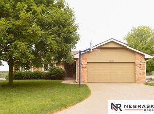 15731 Shamrock Cir, Omaha, NE 68118