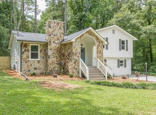 40 Hearthstone Dr N, Newnan, GA 30263