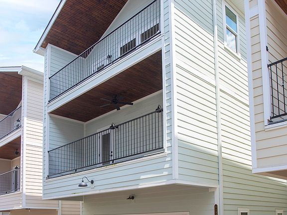 2nd image of 1137 Lawrence Ave #3