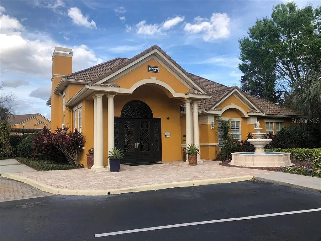 1 bed, 765 sqft, $1,400 — Photo 2