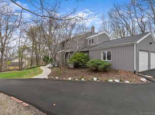 6 Hunting Rdg, Hamden, CT 06518