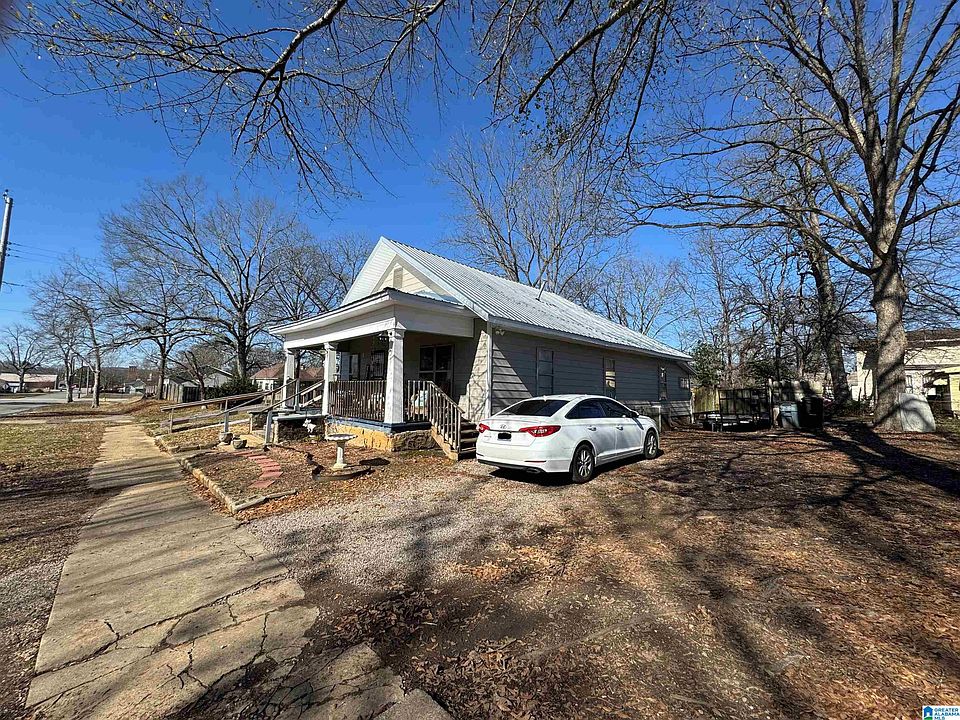 2nd image of 611 16th St N