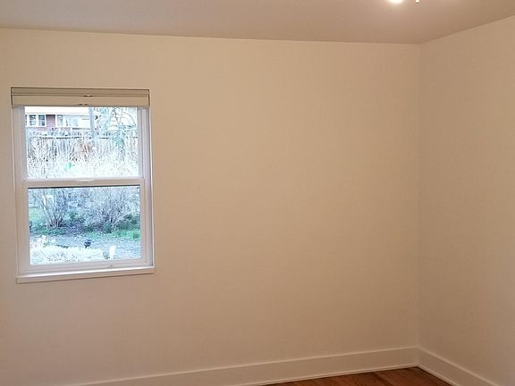 5th image of 1157 E Sunnyside Ave