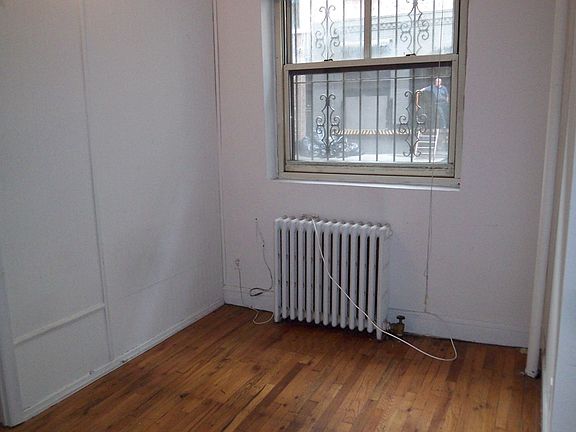 4th image of 316 Mott St