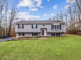 39 Knollcrest Dr, Brookfield, CT 06804