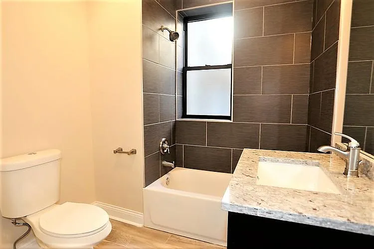 4445 N Rockwell St #3 — Photo 6