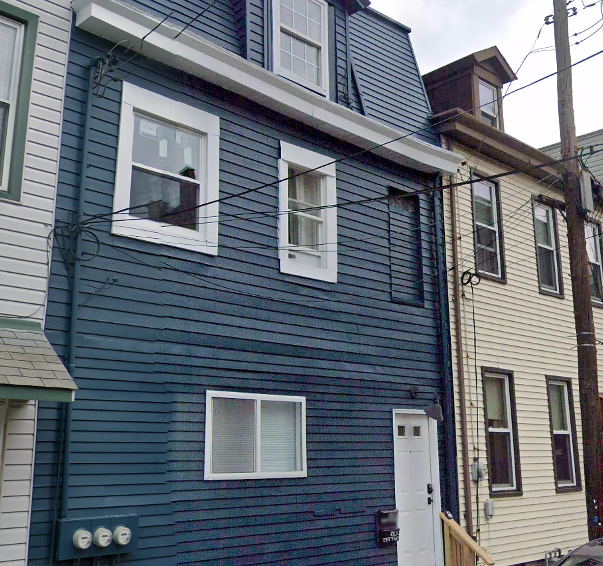 Contemporary Style 1 bedroom and 3 bedroom building — Photo 1