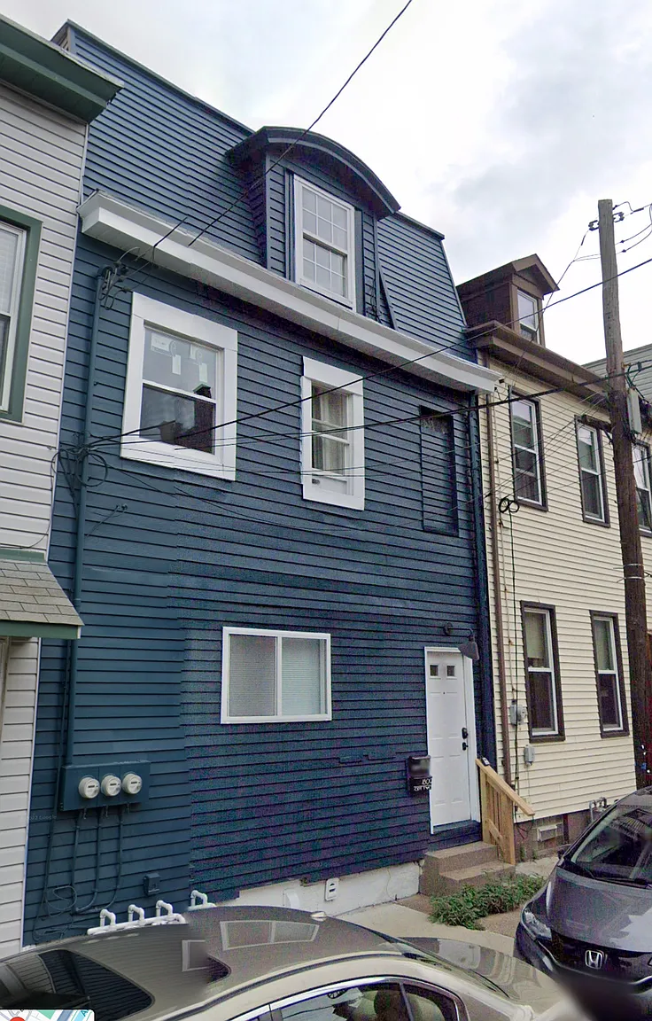 1809 Lowrie St photo 1