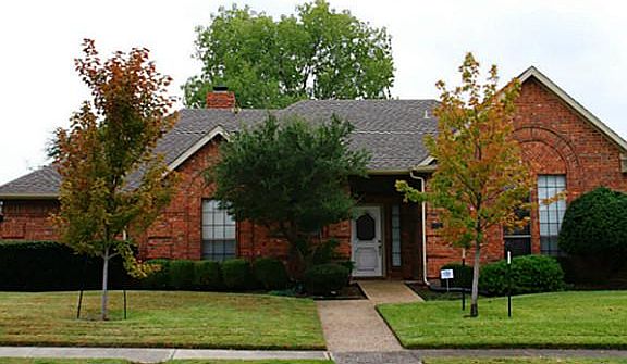 2nd image of 2302 Highland Heights Ln