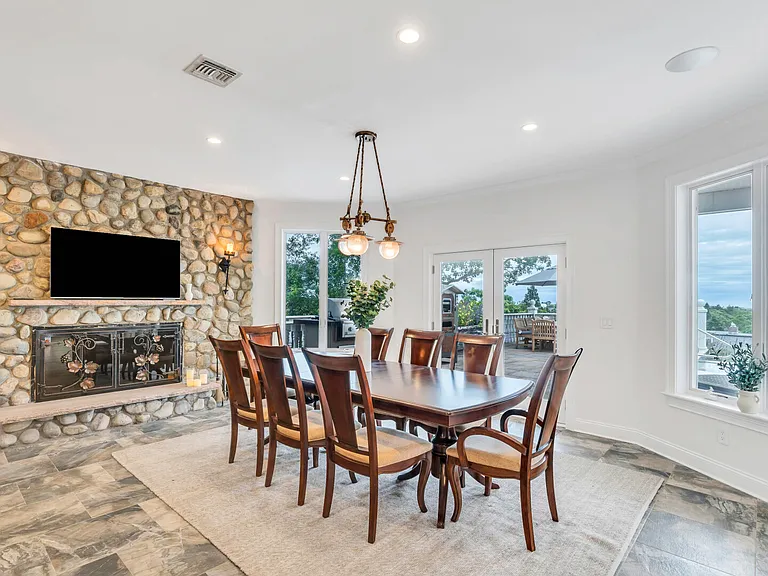 51 Cliff Rd — Photo 10
