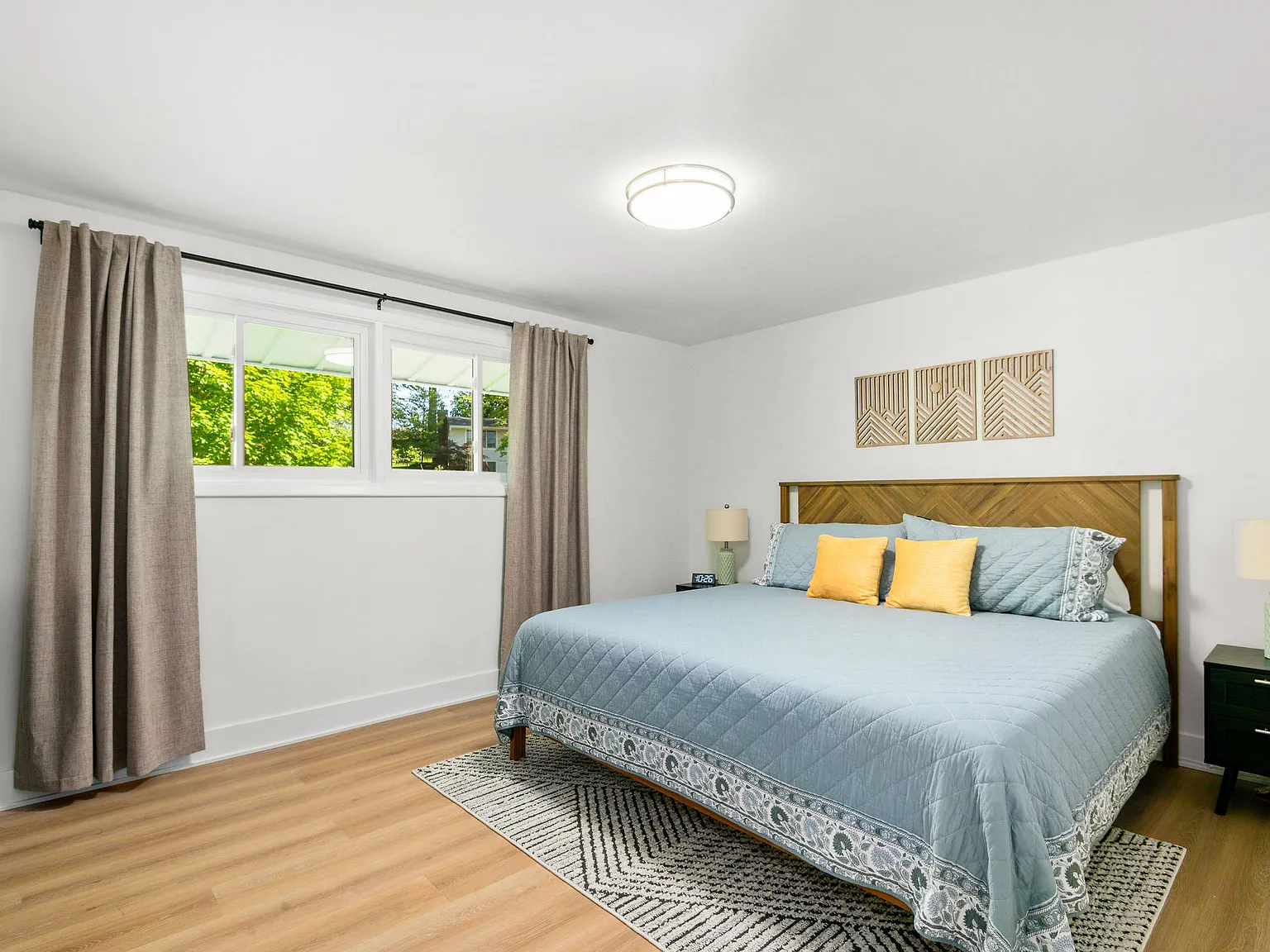 4 bed, $6,500 — Photo 4