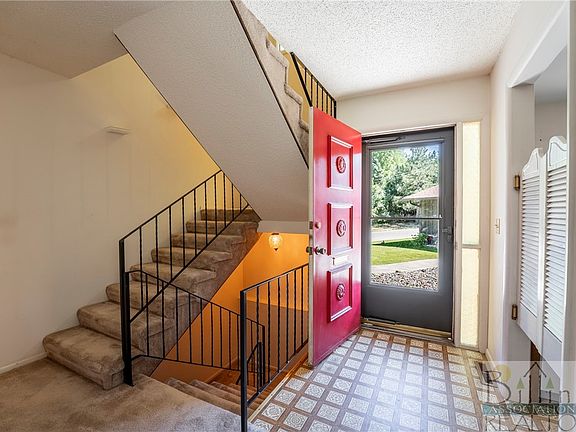 3rd image of 915 13th St W