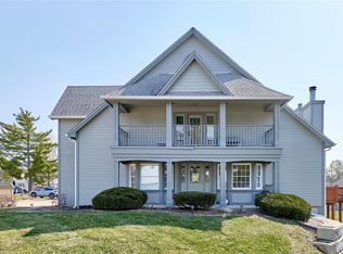 5527 Bourbeuse Cmn UNIT 6, Saint Charles, MO 63304