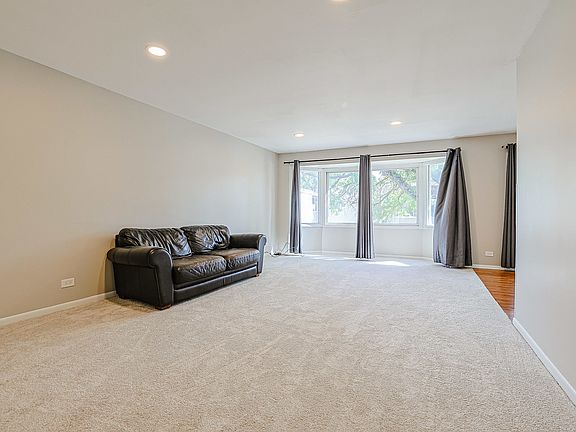 4th image of 3008 Roberts Dr APT 5