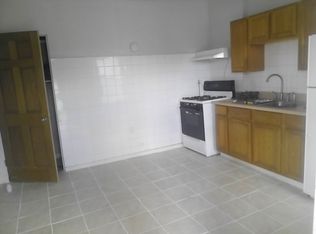 279 Raymond St APT 1, Elgin, IL 60120