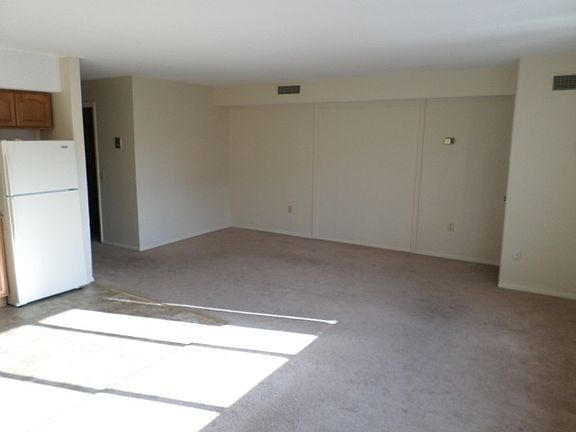 3rd image of 40 Stenton Ave APT 209