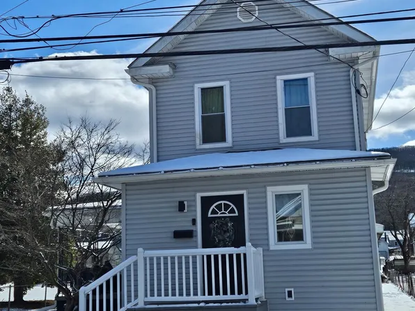 422 North St, Lykens, PA 17048