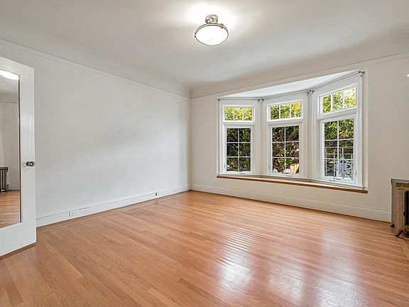 5th image of 220 16th Ave APT 1
