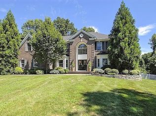 14 Hardin Ct, Chester, NJ 07930