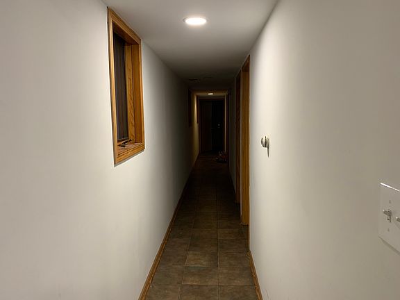 5th image of 811 S Claremont Ave #1
