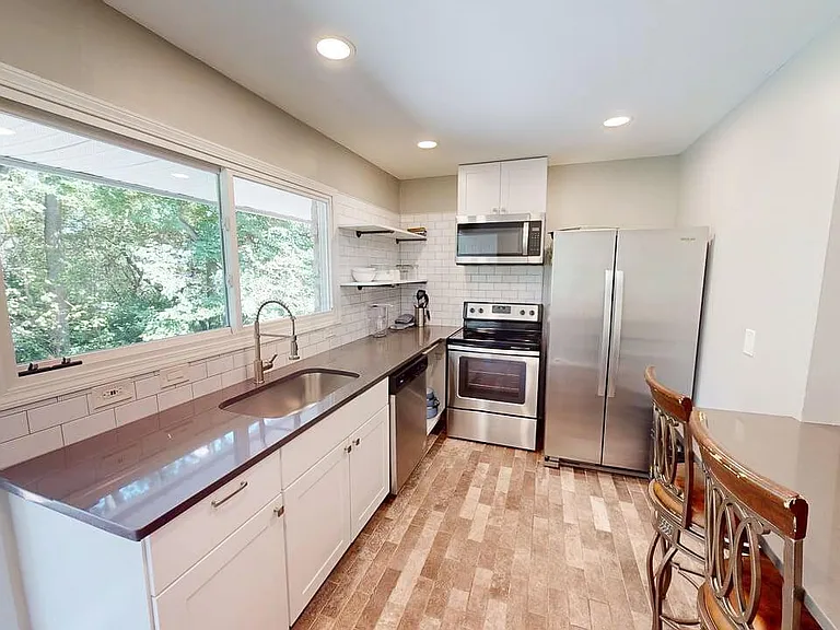 32 Marion St — Photo 8