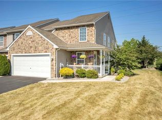 2601 Sapphire Ln, Bethlehem, PA 18020