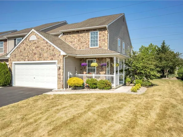 2601 Sapphire Ln, Bethlehem, PA 18020
