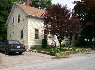 28-30 Mount Pleasant View Ave, Cumberland, RI 02864