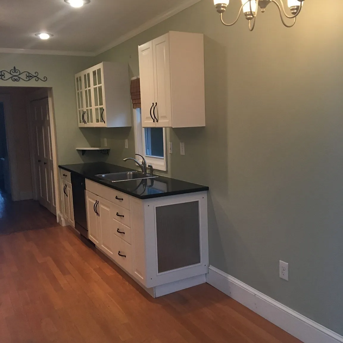 3 bed, 2.0 bath, 1200 sqft, $3,500 — Photo 4