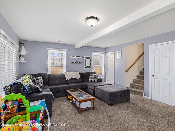 3rd image of 3147 Birch Row Dr