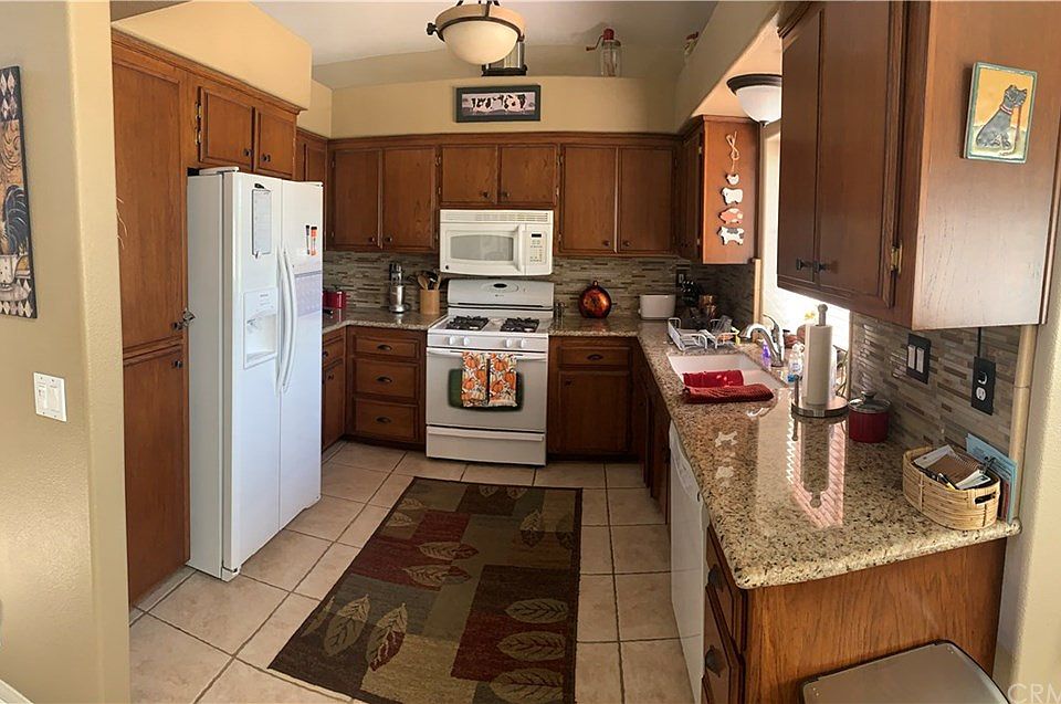 1st image of 16837 Robin Ln